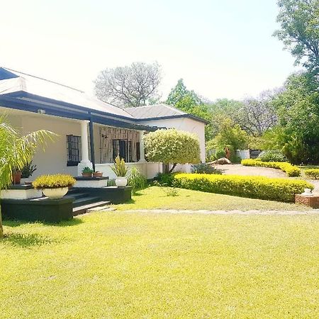 Choice Backpackers Lodge Bulawayo Dış mekan fotoğraf