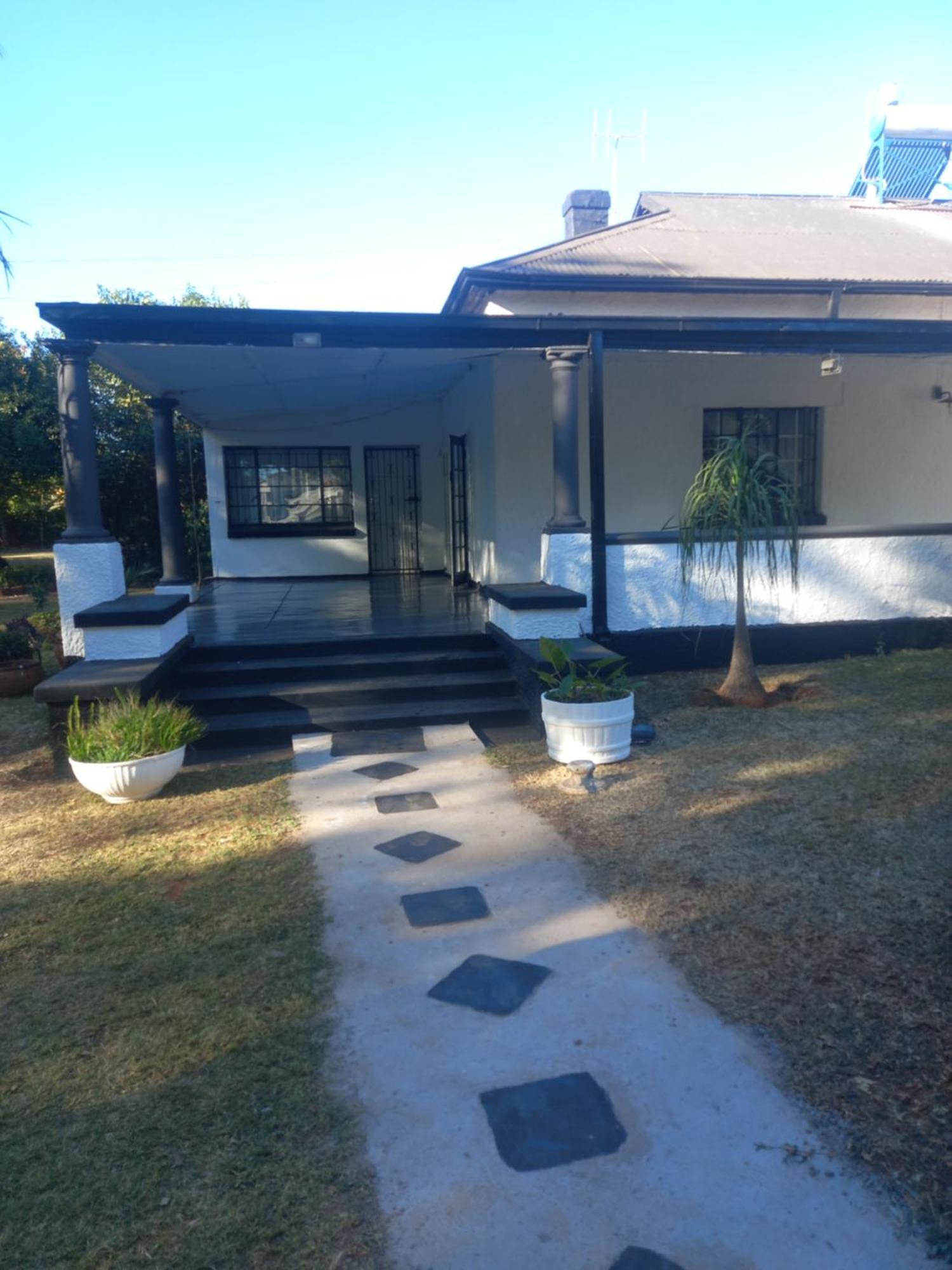 Choice Backpackers Lodge Bulawayo Dış mekan fotoğraf