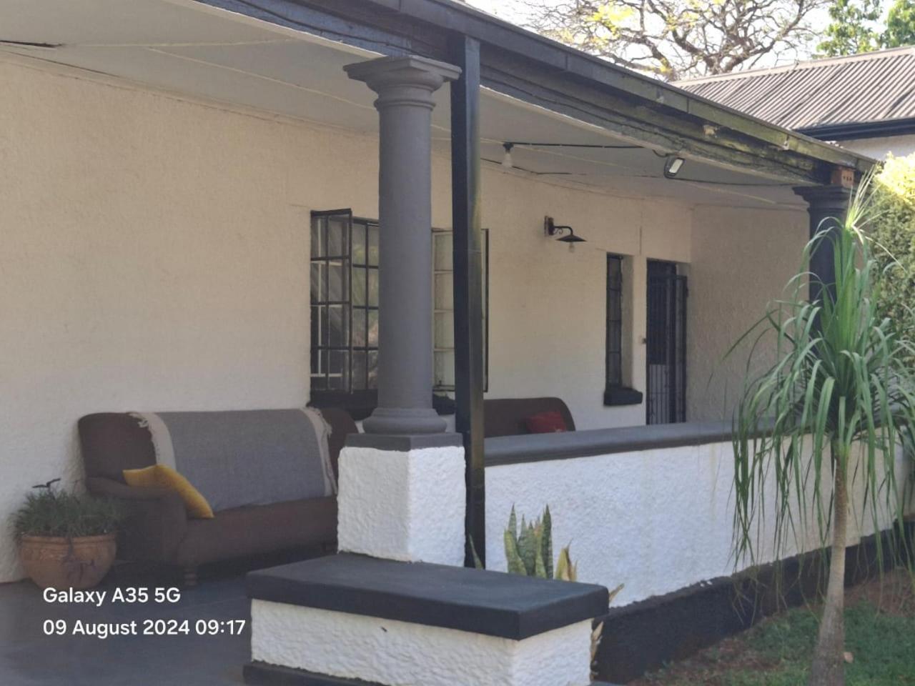 Choice Backpackers Lodge Bulawayo Dış mekan fotoğraf